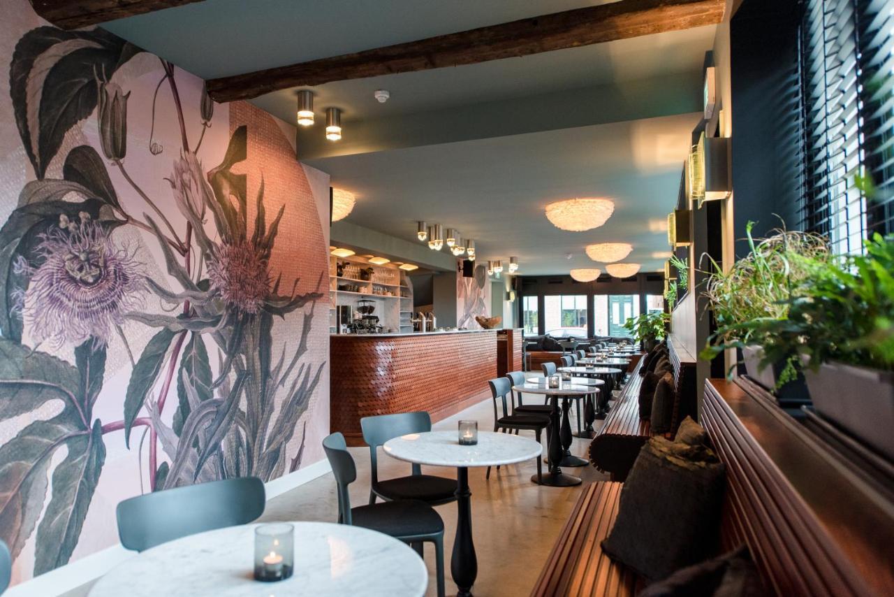 Fietshotel Zee Van Tijd Holwerd Bagian luar foto