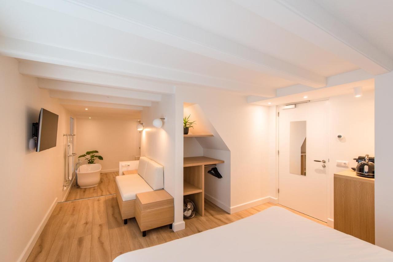 Fietshotel Zee Van Tijd Holwerd Bagian luar foto