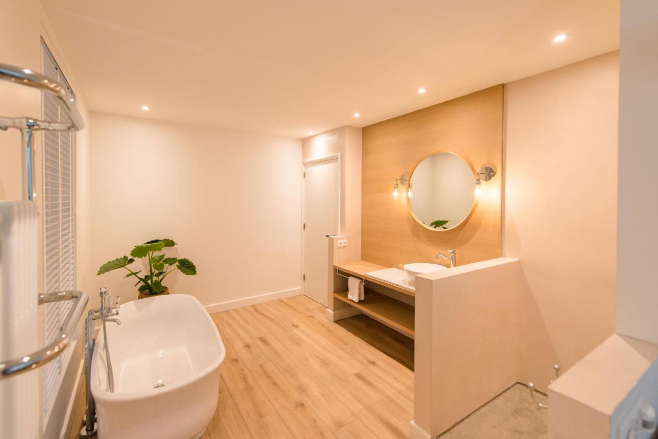 Fietshotel Zee Van Tijd Holwerd Bagian luar foto